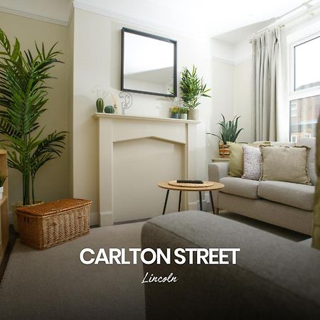 Inviting 2 Bedroom Home In Lincoln By Renzo, Close To Lincoln Cathedral! エクステリア 写真